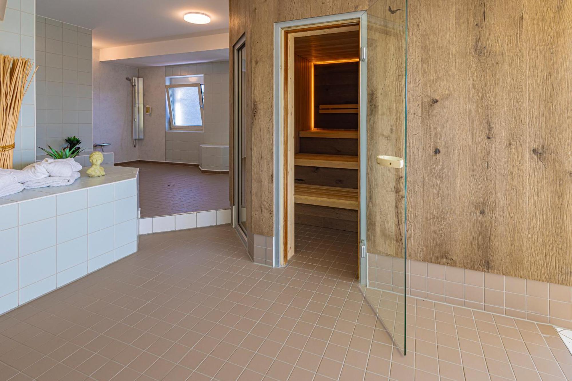 Business Vital Hotel Am Rennsteig Зуль Экстерьер фото