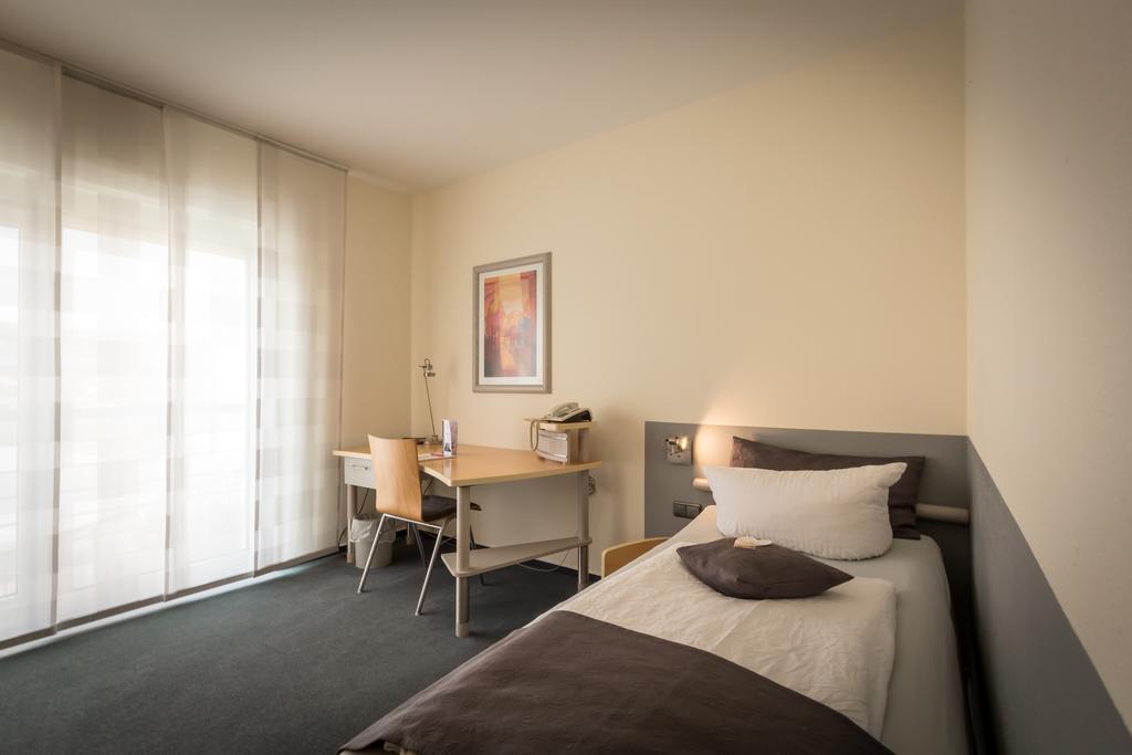 Business Vital Hotel Am Rennsteig Зуль Номер фото